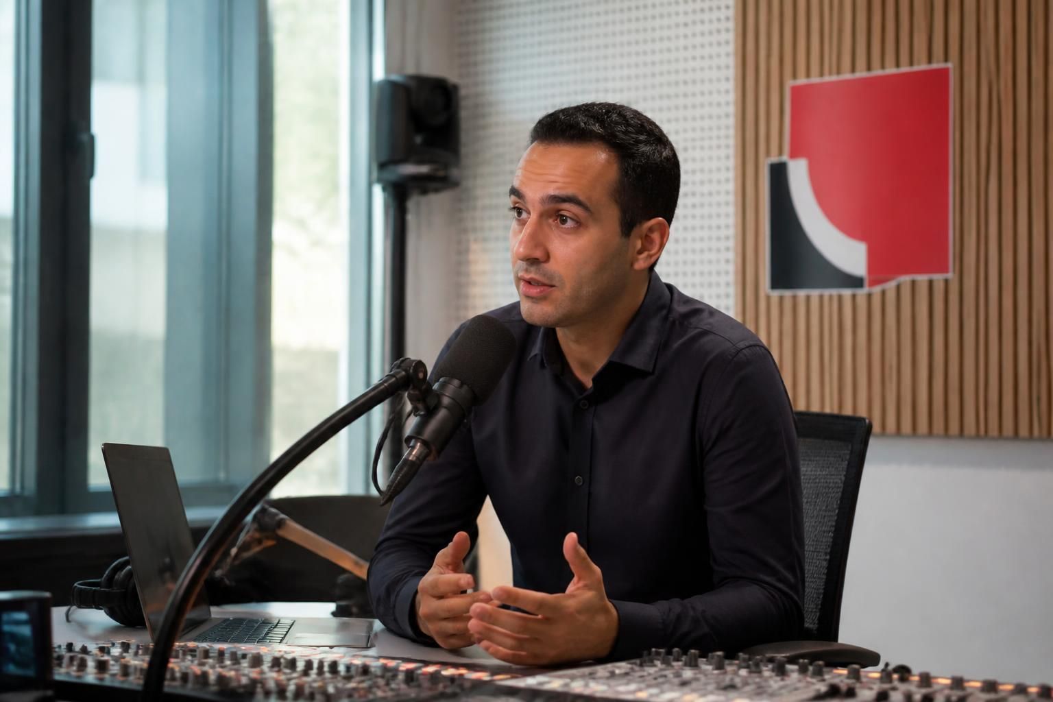 Interview Matinale : Karim Bouamrane s’exprime sur France Inter découvrez l'interview matinale exclusive de karim bouamrane sur france inter, où il partage ses idées et analyses sur les sujets d'actualité.