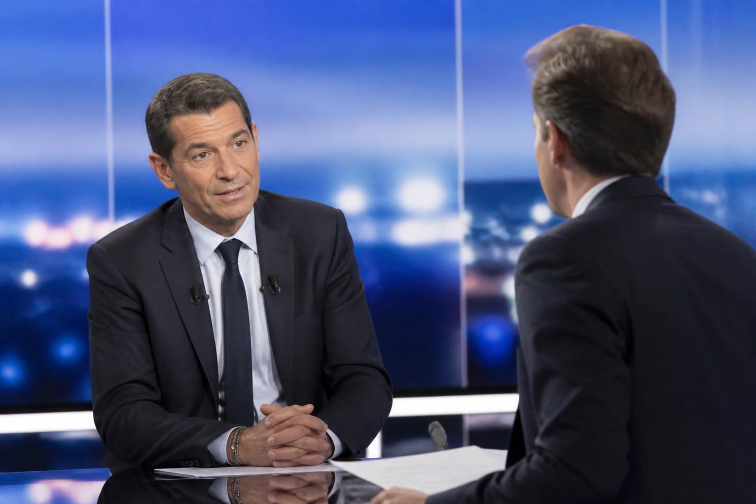 découvrez l'interview exclusive de david lisnard sur le plateau du jt de 20 heures de france 2, où il aborde les sujets clés et partage ses perspectives.